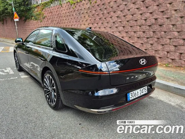 Hyundai Grandeur Grandeur (GN7) 2.5 Бензин 2WD — Фото автомобиля 5