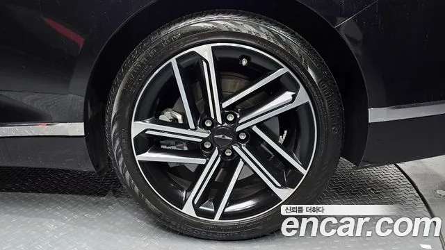 Genesis G80 Бензин 2.5 турбо AWD — Фото автомобиля 21