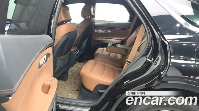 Genesis GV70 2.5T Бензин AWD — Фото автомобиля 12