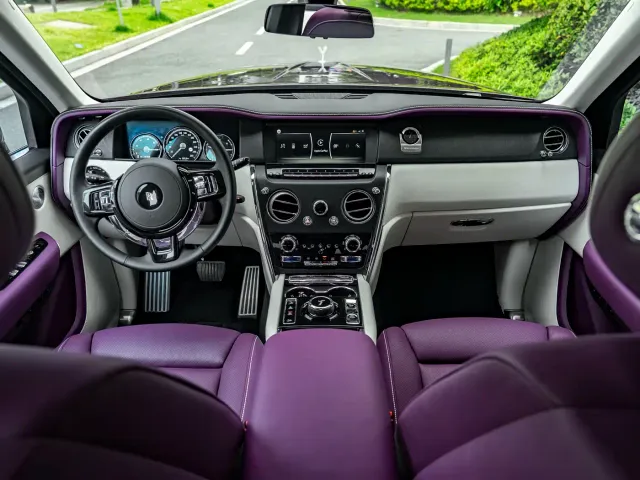 Rolls-Royce Cullinan — Фото автомобиля 10