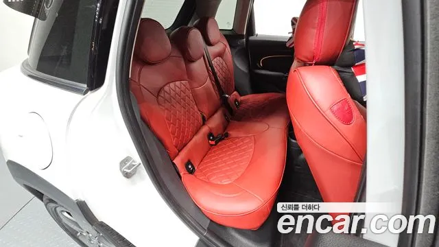 Mini Cooper Cooper 5 дверей Classic — Фото автомобиля 11