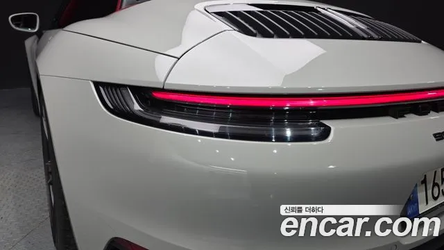 Porsche 911 992 — Фото автомобиля 22