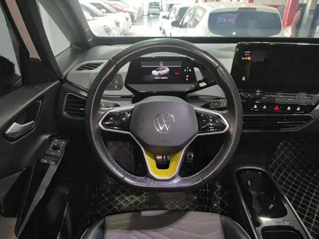 Volkswagen ID.3 — Фото автомобиля 10
