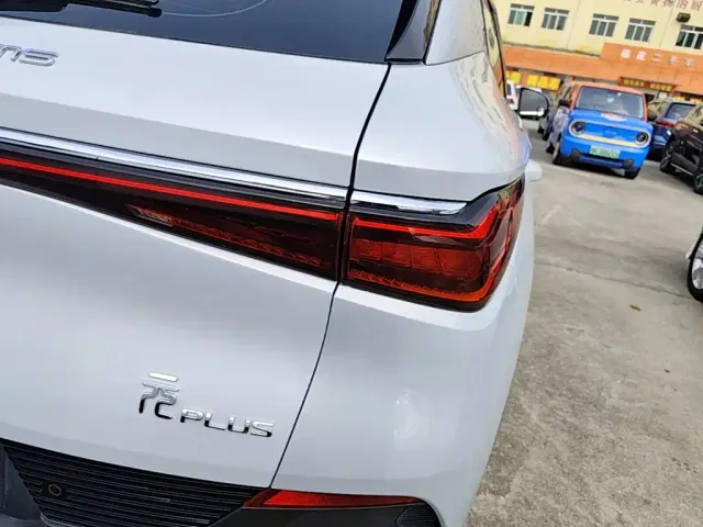 BYD Yuan PLUS — Фото автомобиля 7