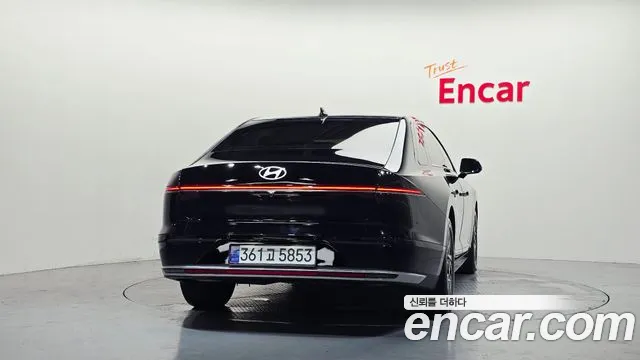 Hyundai Grandeur Grandeur (GN7) 2.5 Бензин 2WD — Фото автомобиля 4
