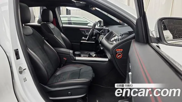 Mercedes-Benz GLA-Class H247 — Фото автомобиля 11