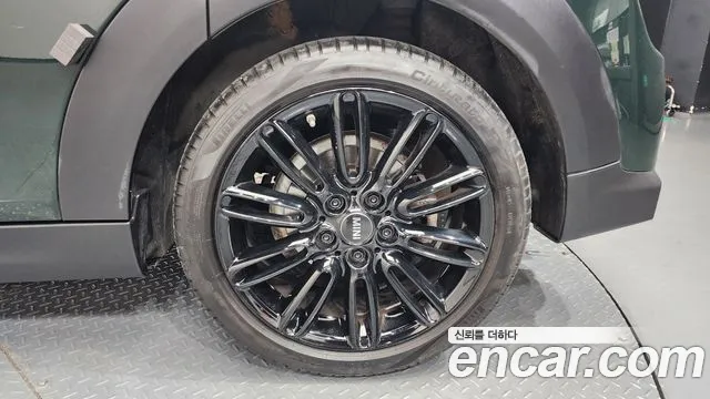 Mini Cooper Cooper 5 дверей Resolute Edition — Фото автомобиля 19