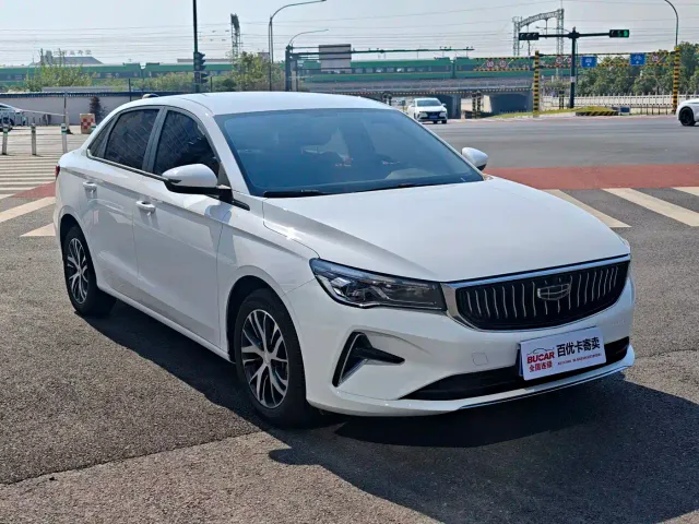Geely Emgrand — Фото автомобиля 6