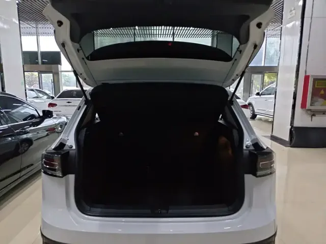 Volkswagen Tharu — Фото автомобиля 18