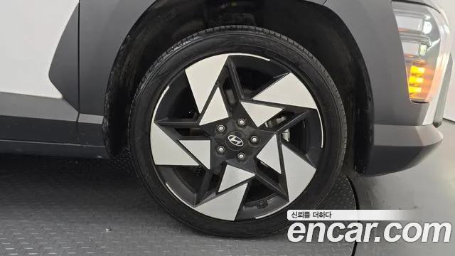 Hyundai Kona Kona (SX2) Бензин 1.6 турбо 2WD — Фото автомобиля 20