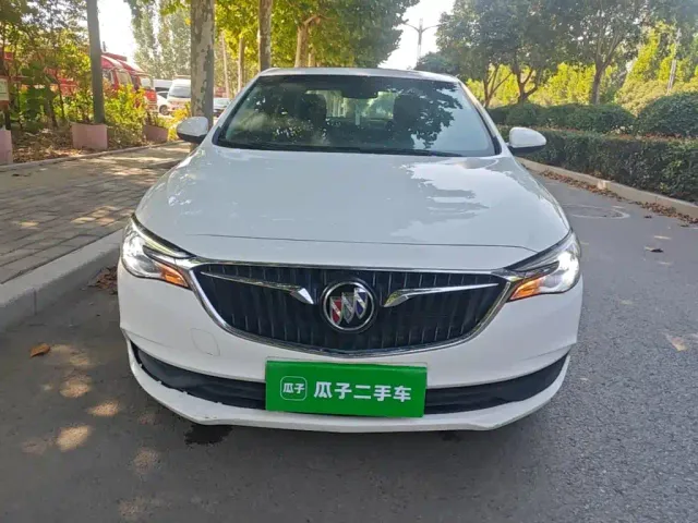 Buick Excelle — Фото автомобиля 2