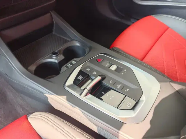 BMW BMW 2 Series 2025 225L M Sport Package — Фото автомобиля 9