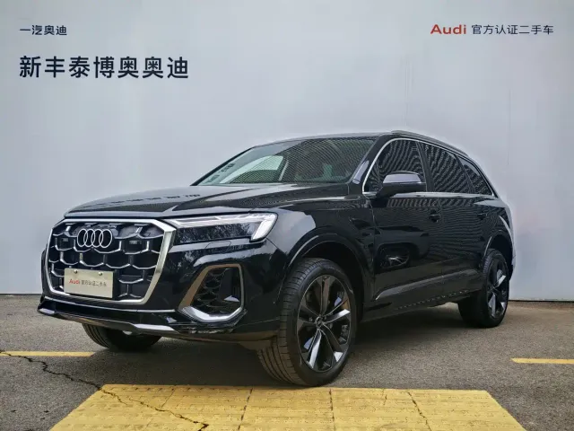 Фотография автомобиля — Audi Q7