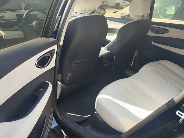 BYD Seal 05 DM-i — Фото автомобиля 9