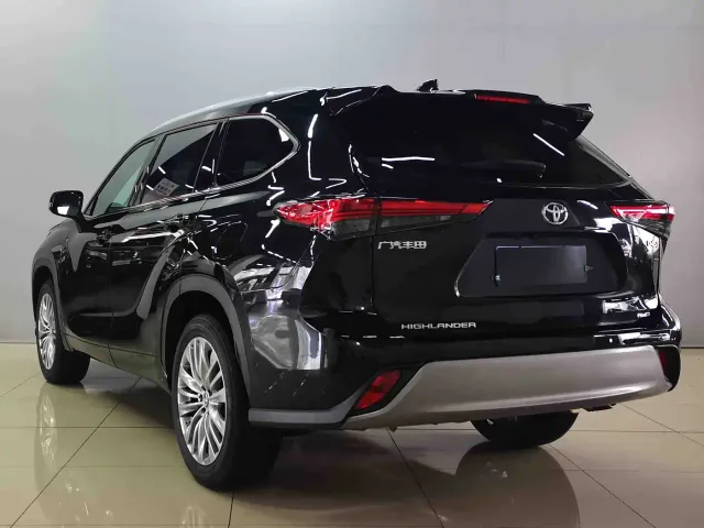Toyota Highlander — Фото автомобиля 8