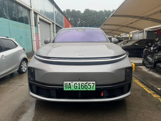 Li Auto L7 — Фото автомобиля 2