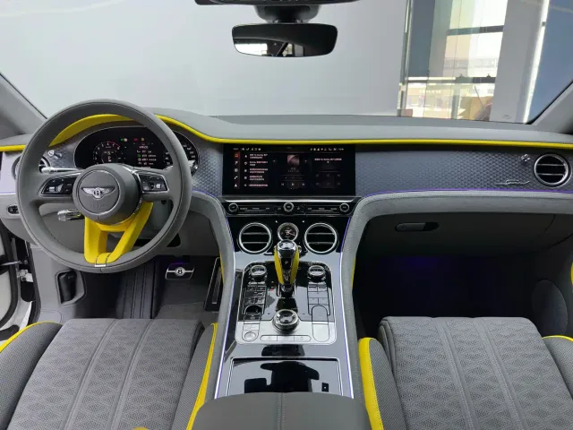 Bentley Continental Plug-in Hybrid — Фото автомобиля 30