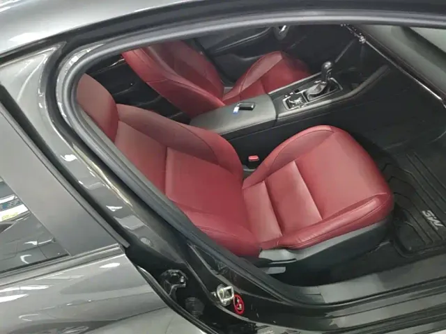 Mazda Axela — Фото автомобиля 24