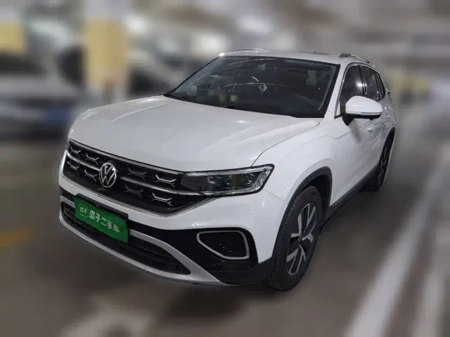 Фотография автомобиля — Volkswagen Tayron