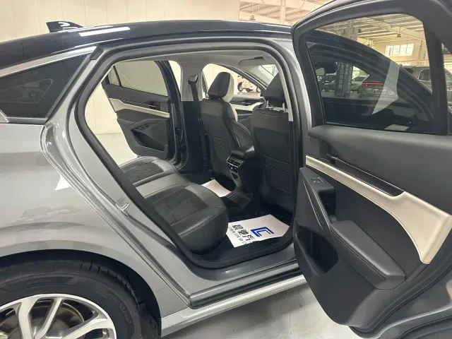 Ford Mondeo 2022 EcoBoost 245 Luxury Edition — Фото автомобиля 13