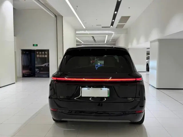 Li Auto Li Xiang L9 2024 Model Ultra — Фото автомобиля 4