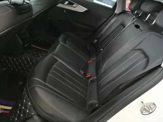 Audi A4L — Фото автомобиля 16