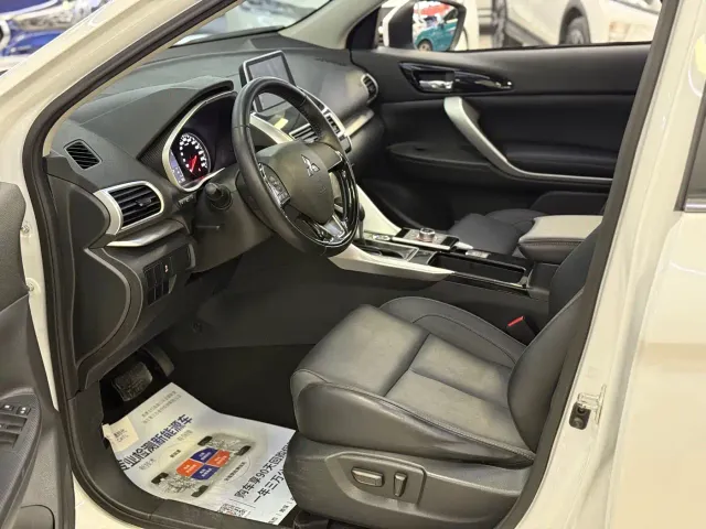 Mitsubishi Eclipse Cross — Фото автомобиля 4
