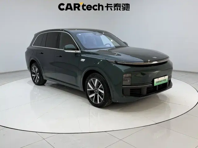 Li Auto L8 — Фото автомобиля 2