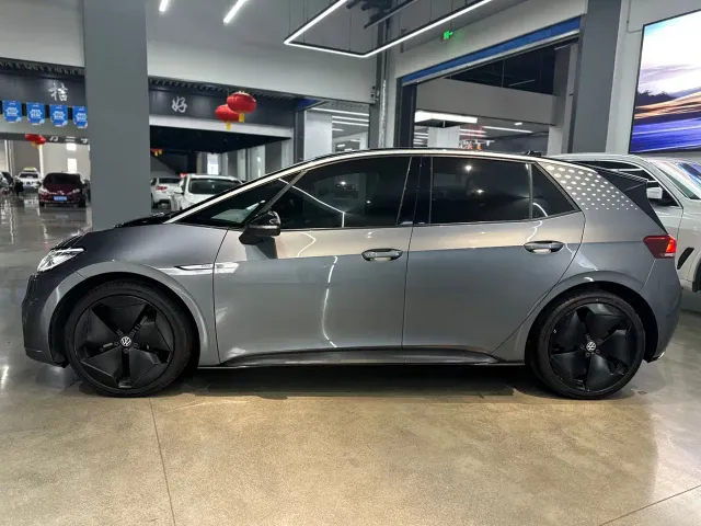 Volkswagen ID.3 — Фото автомобиля 3
