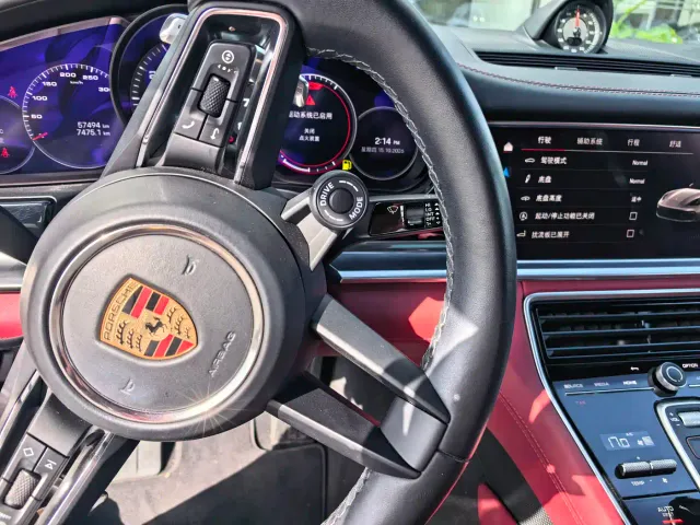 Porsche Panamera — Фото автомобиля 8