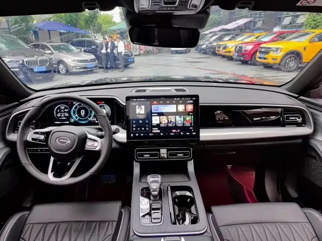GAC Trumpchi GS8 — Фото автомобиля 10