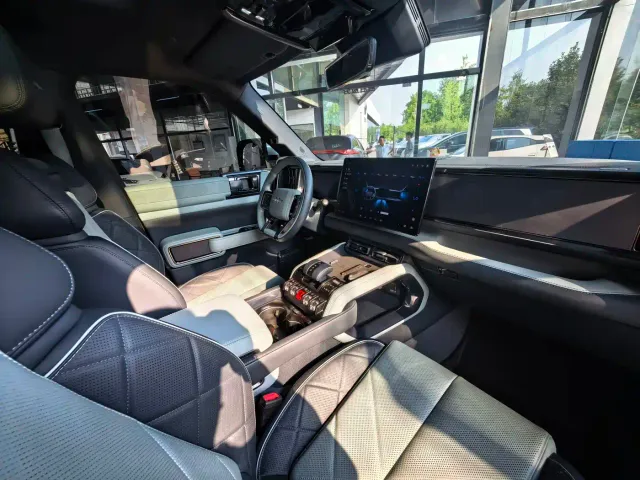 BYD FangChengBao Leopard 5 — Фото автомобиля 21