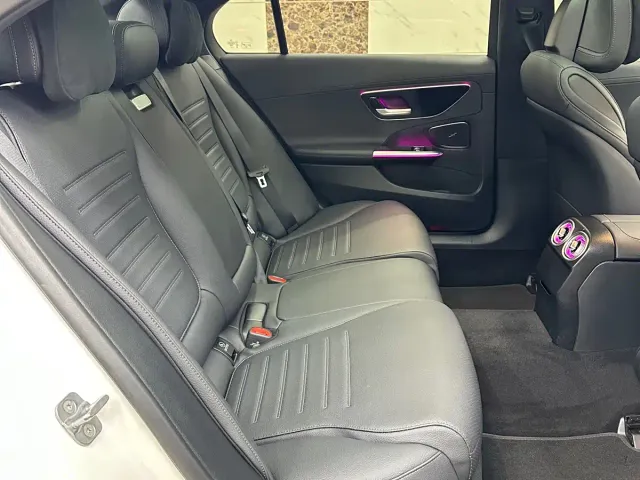 Mercedes-Benz C-Class — Фото автомобиля 12