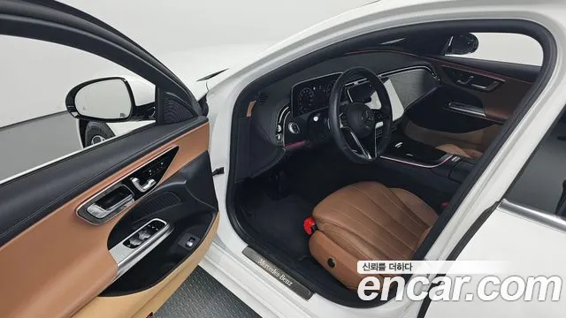Mercedes-Benz E-Class — Фото автомобиля 10