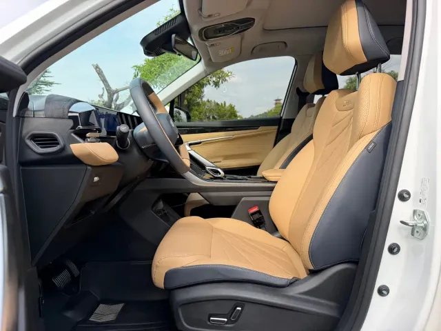 Geely Boyue L — Фото автомобиля 23