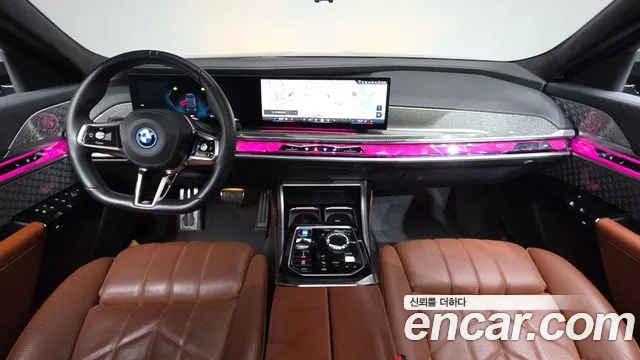BMW i7 xDrive 60 M Sport — Фото автомобиля 7