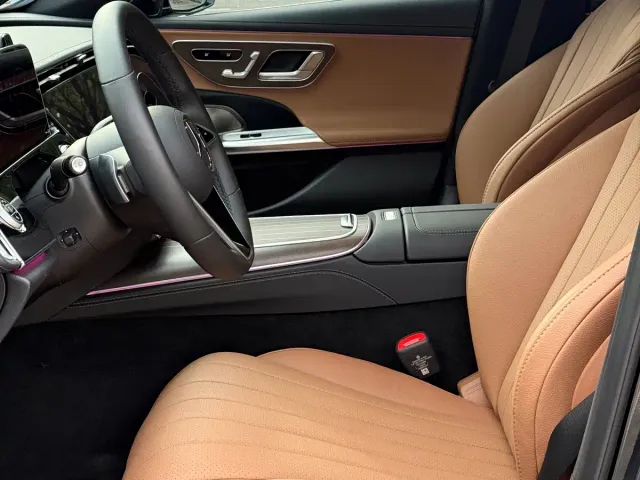 Mercedes-Benz E-Class — Фото автомобиля 9