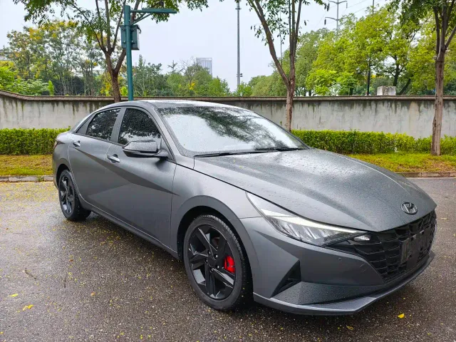 Hyundai Elantra 2022 1.5L CVT LUX Black Knight Limited Edition — Фото автомобиля 2