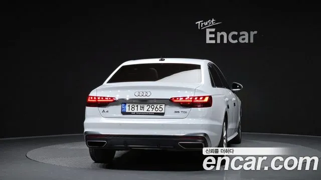 Audi A4 — Фото автомобиля 4