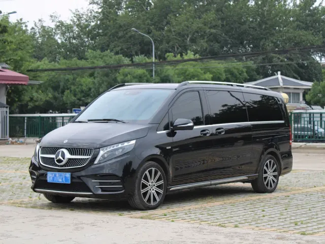 Фотография автомобиля — Mercedes-Benz V-Class