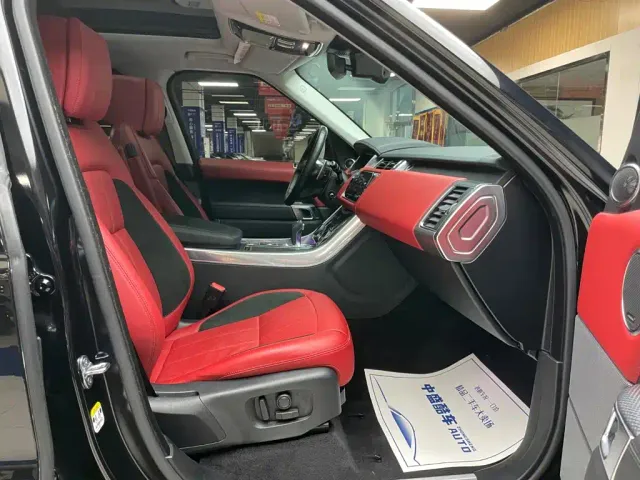 Land Rover Range Rover Sport — Фото автомобиля 19