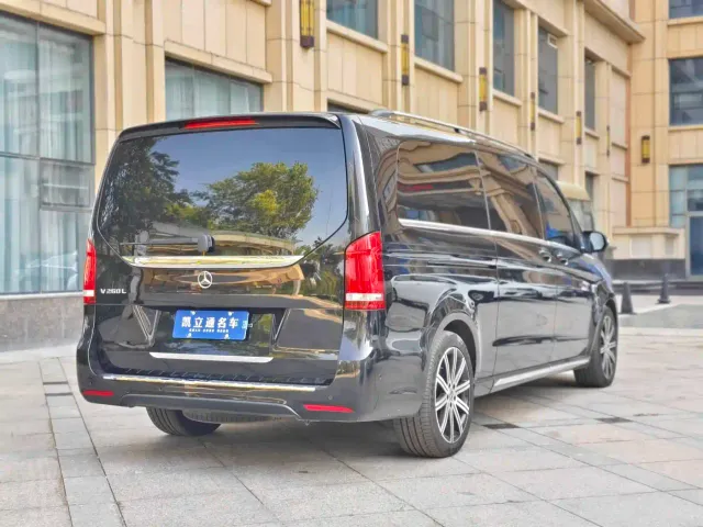 Mercedes-Benz V-Class — Фото автомобиля 5