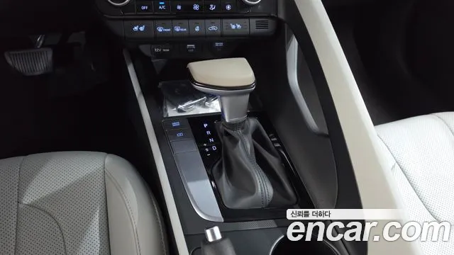 Hyundai AVANTE Avante (CN7) — Фото автомобиля 9