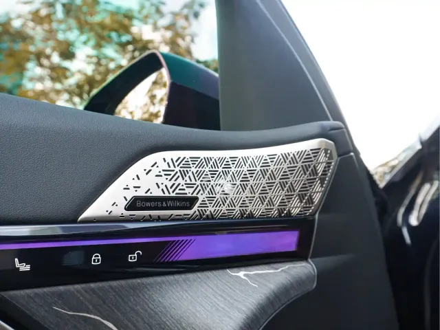 BMW 5 Series — Фото автомобиля 11