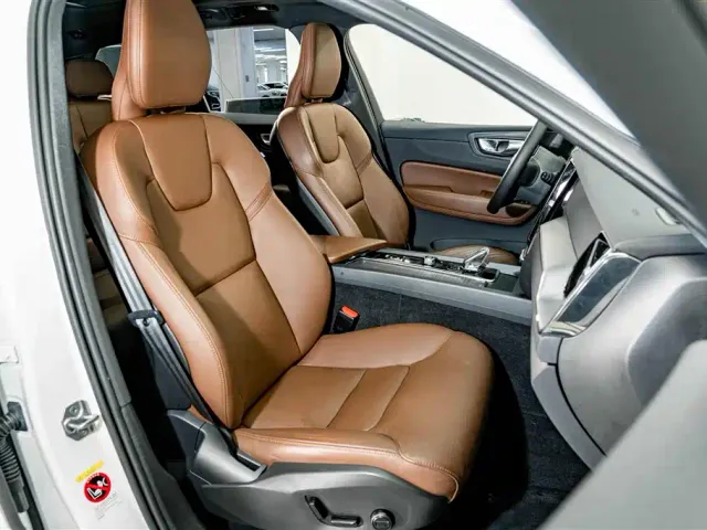 Volvo XC60 — Фото автомобиля 19
