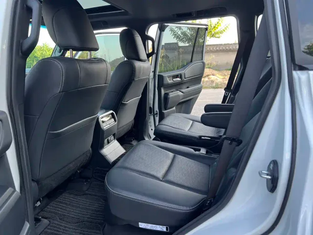 Toyota Prado — Фото автомобиля 10