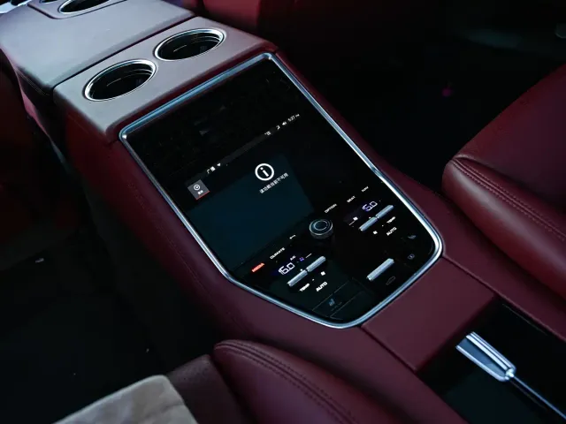 Porsche Panamera — Фото автомобиля 14