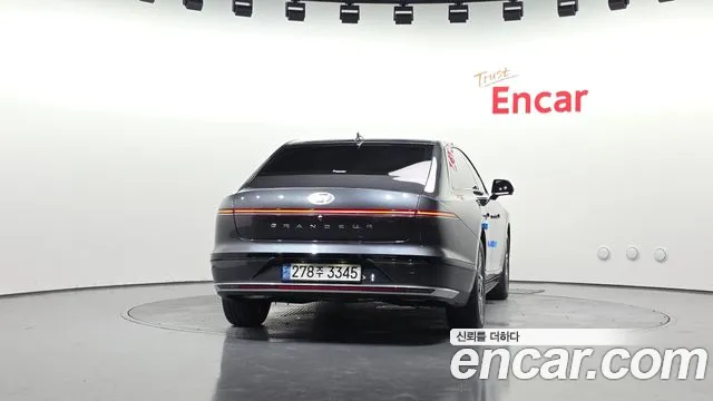 Hyundai Grandeur — Фото автомобиля 4