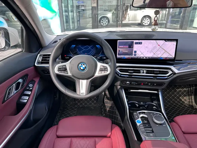 BMW i3 — Фото автомобиля 14