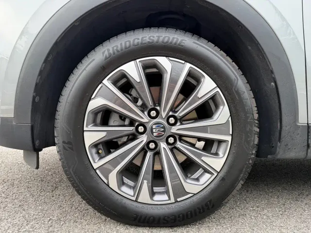 Buick Envision S — Фото автомобиля 23